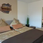 Gaestehaus Natterer - * Momlingen