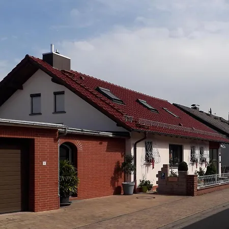Gaestehaus Natterer - 1 Momlingen